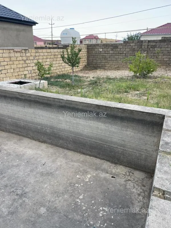 Satılır 2 otaqlı həyət evi 80 m²