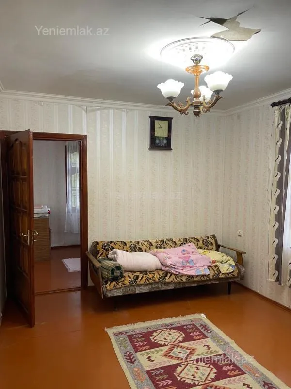 Satılır 2 otaqlı həyət evi 80 m²
