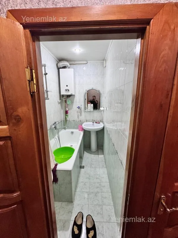 Satılır 4 otaqlı köhnə tikili 105 m²