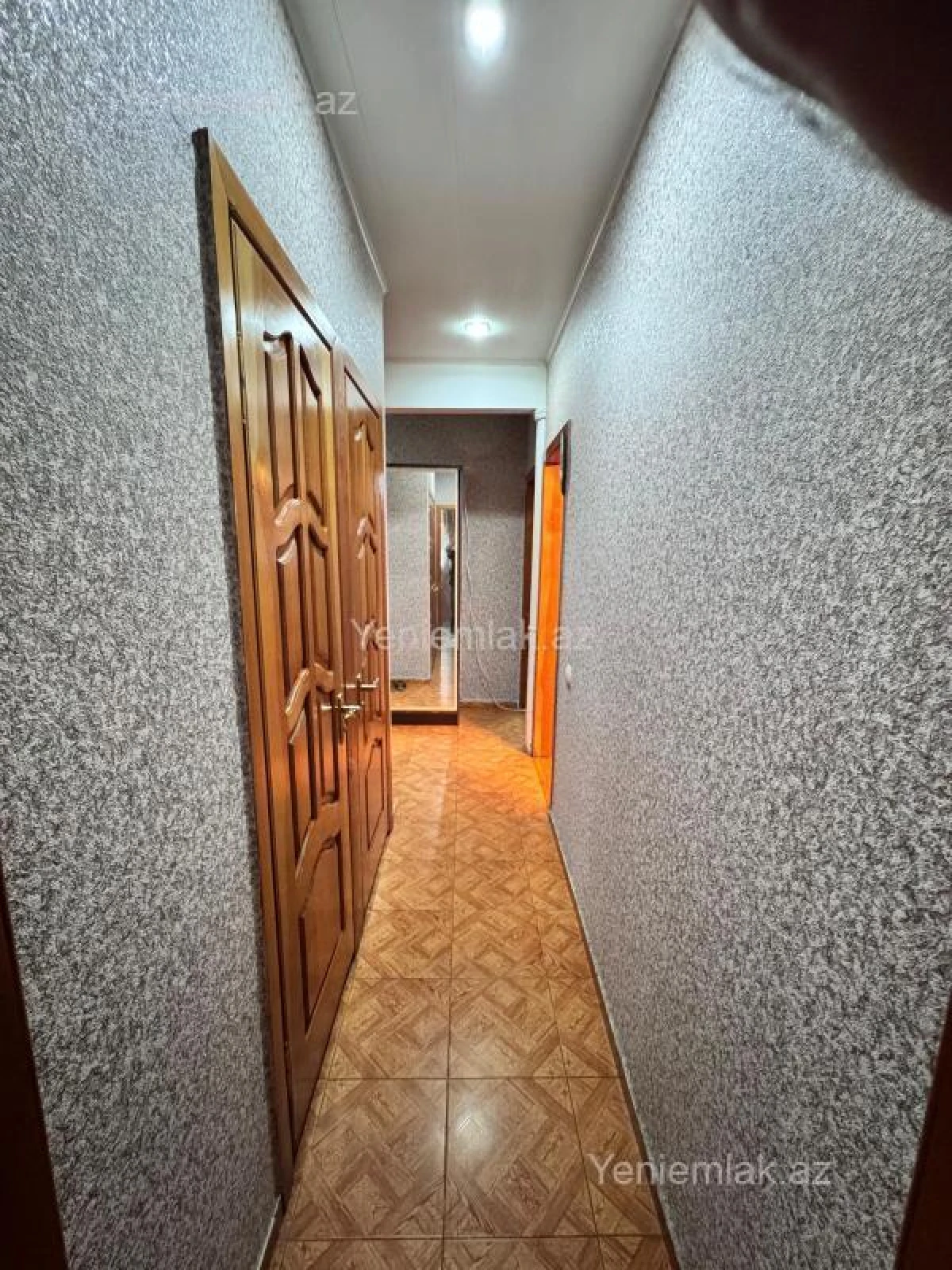 Satılır 4 otaqlı köhnə tikili 105 m²