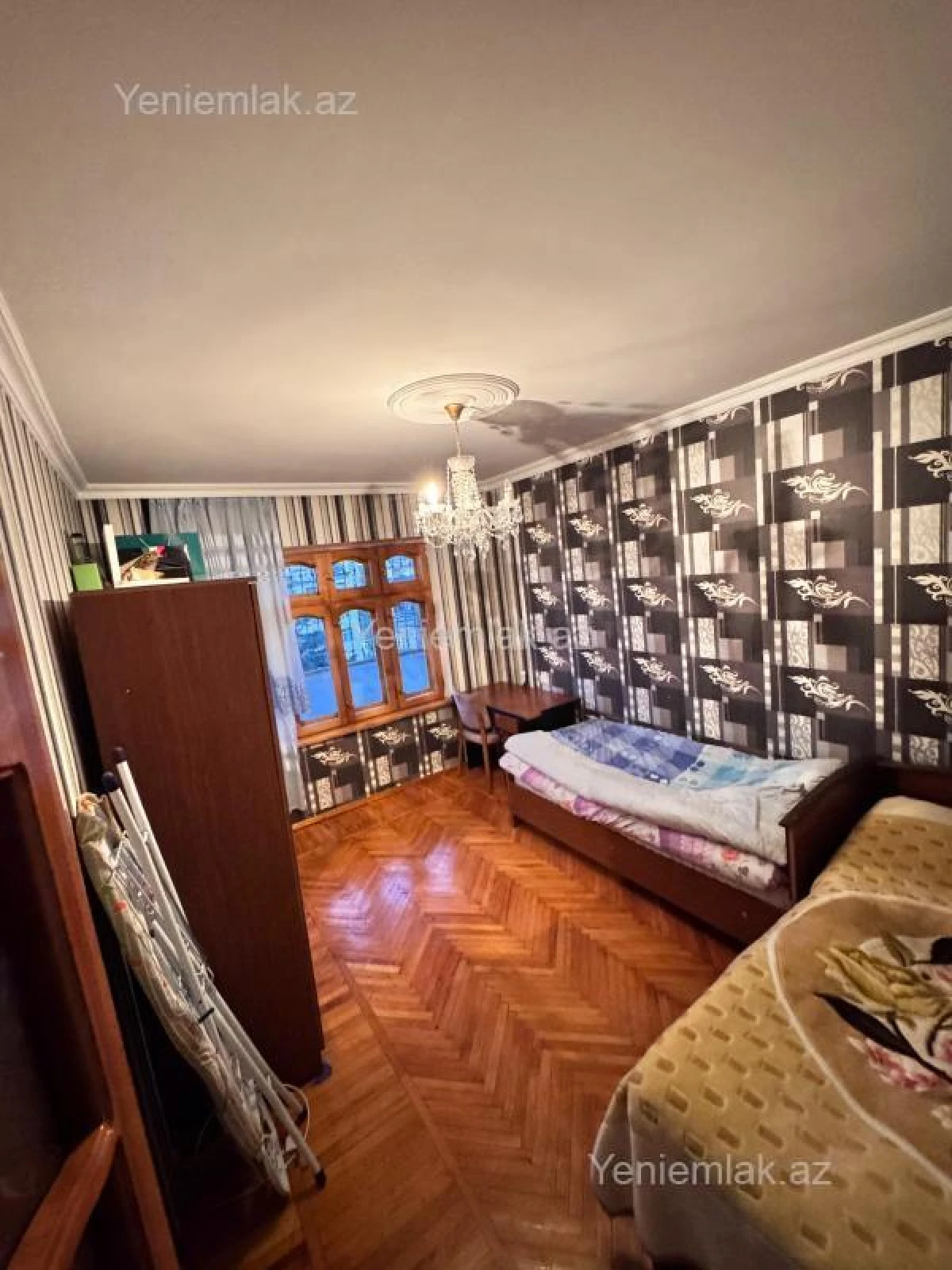 Satılır 4 otaqlı köhnə tikili 105 m²