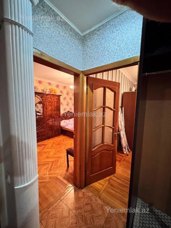 Satılır 4 otaqlı köhnə tikili 105 m²