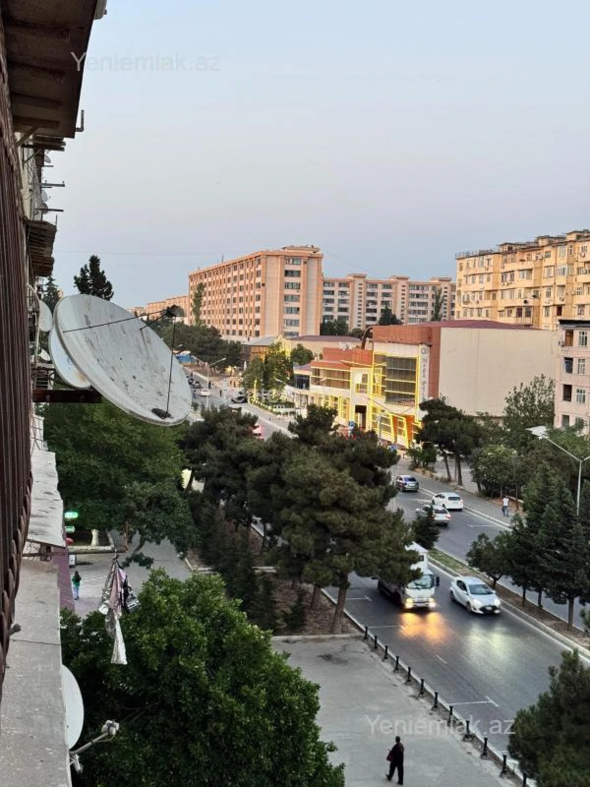 Satılır 4 otaqlı köhnə tikili 105 m²