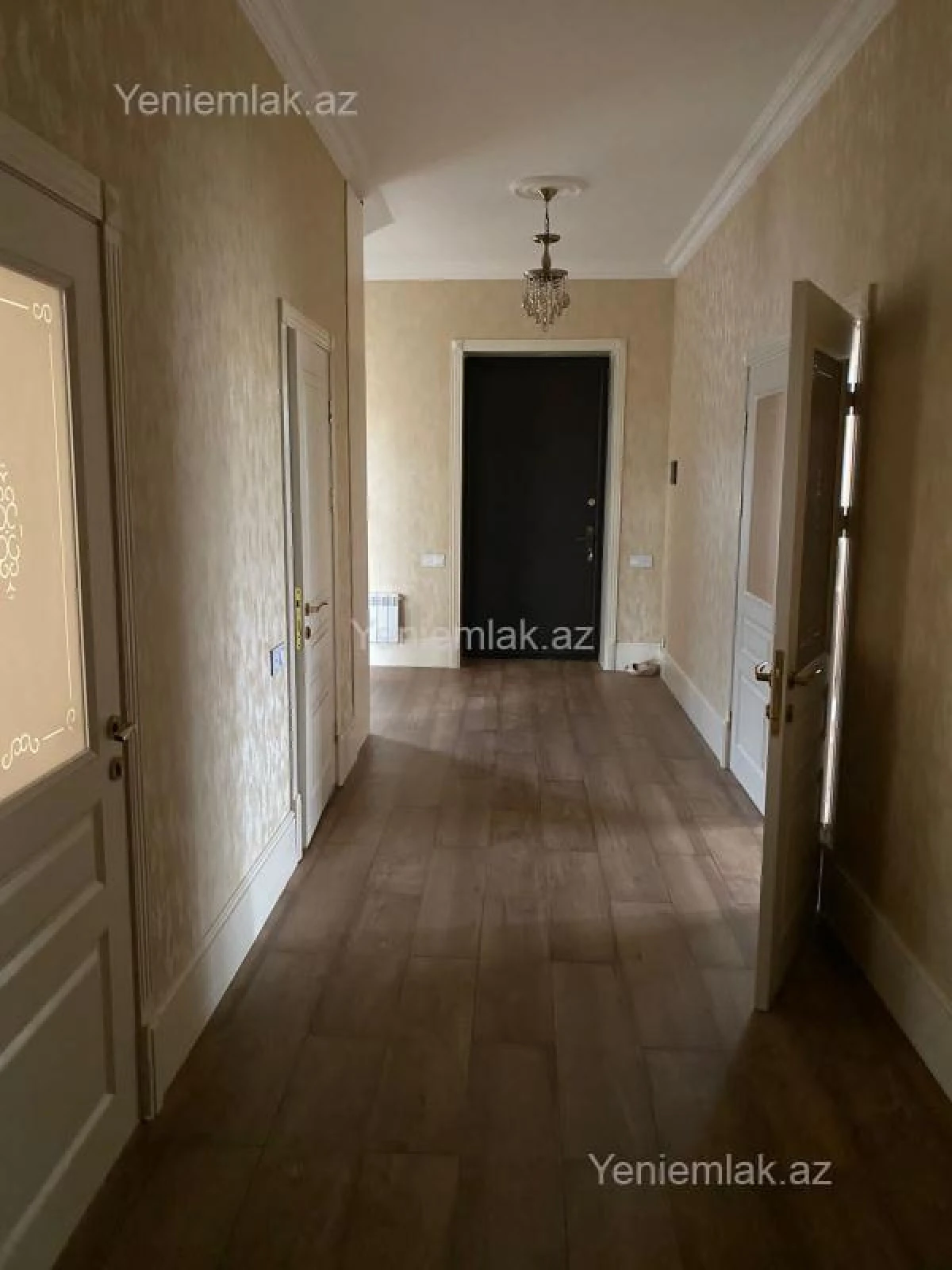 Satılır 5 otaqlı həyət evi 360 m²