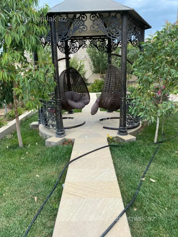 Satılır 5 otaqlı həyət evi 360 m²