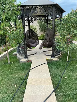 Satılır 5 otaqlı həyət evi 360 m²