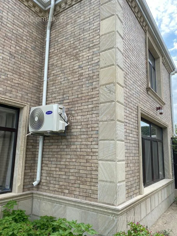 Satılır 5 otaqlı həyət evi 360 m²