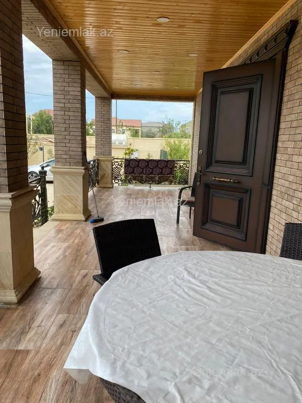 Satılır 5 otaqlı həyət evi 360 m²