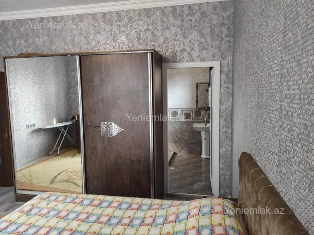 Satılır 4 otaqlı həyət evi 130 m²
