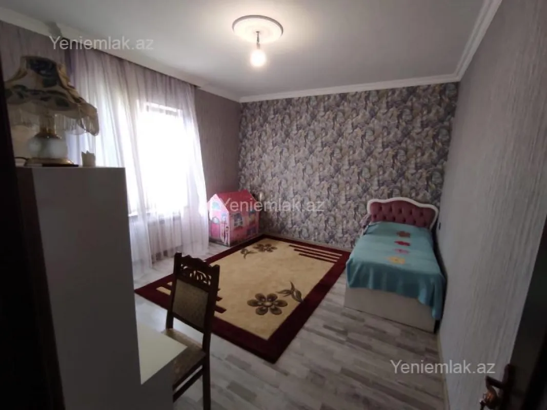 Satılır 4 otaqlı həyət evi 130 m²