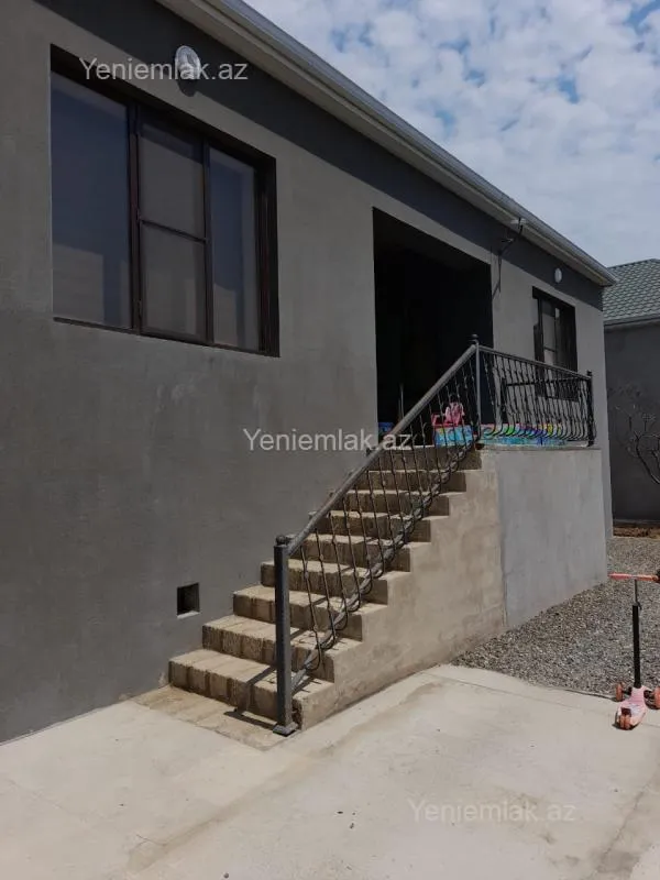 Satılır 4 otaqlı həyət evi 130 m²
