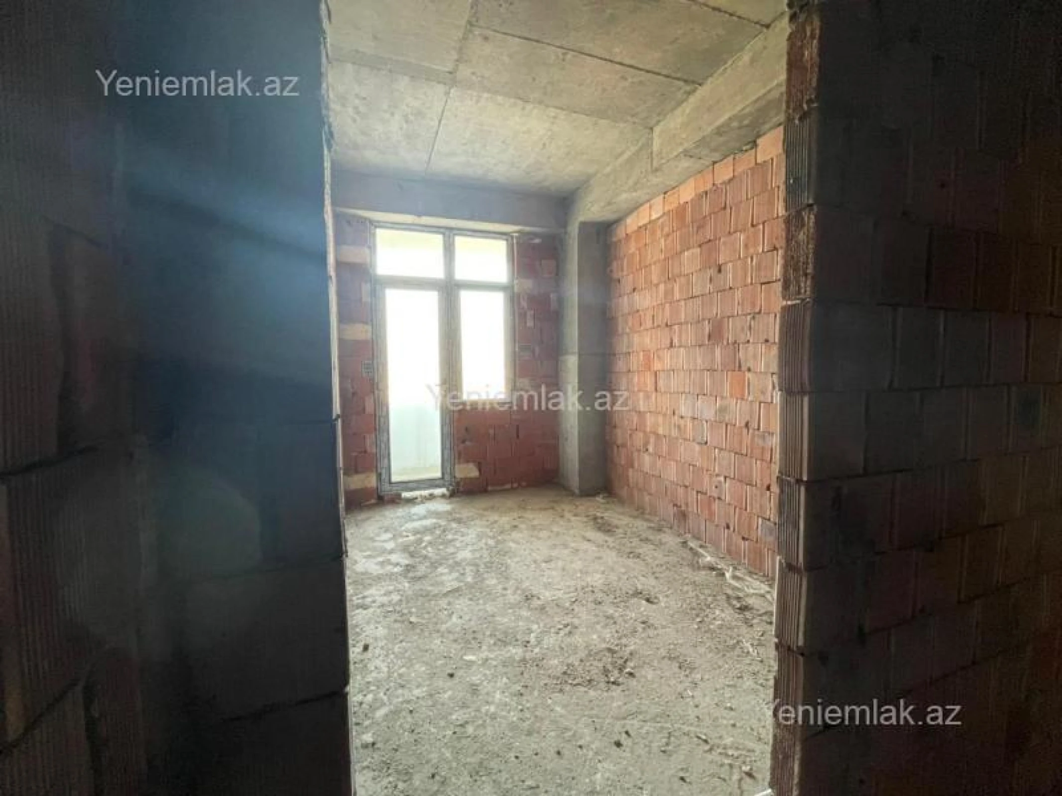 Satılır 3 otaqlı yeni tikili 83 m²