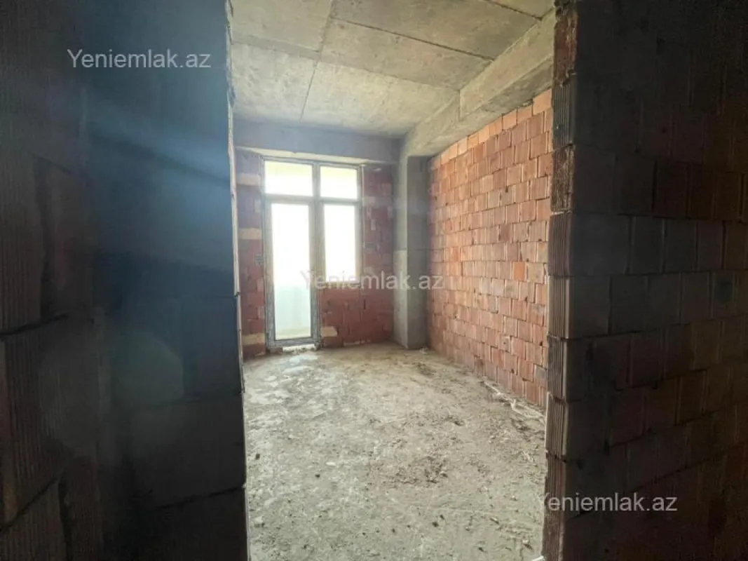 Satılır 3 otaqlı yeni tikili 83 m²