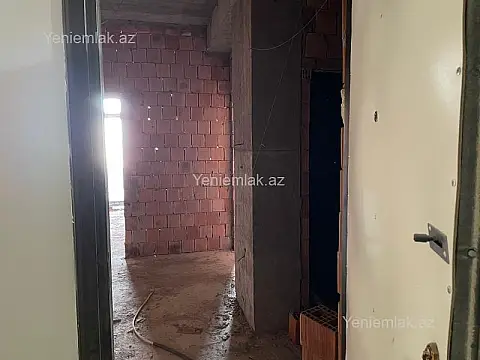 Satılır 3 otaqlı yeni tikili 83 m²
