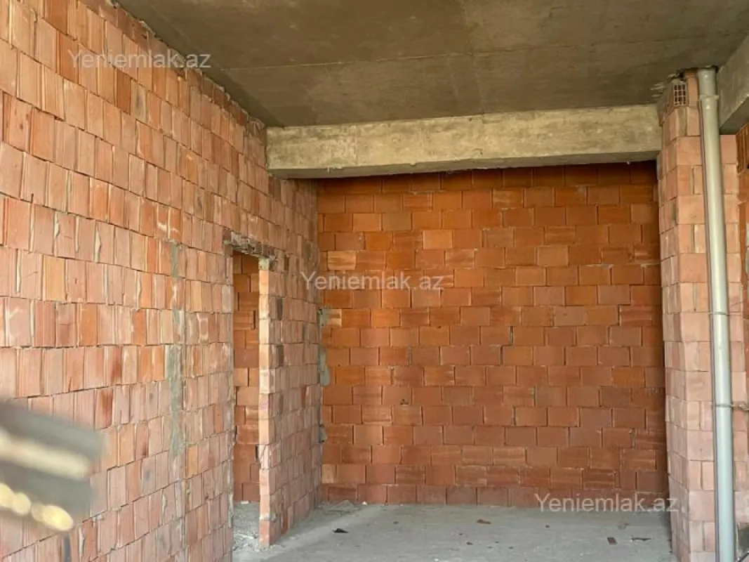 Satılır 3 otaqlı yeni tikili 83 m²