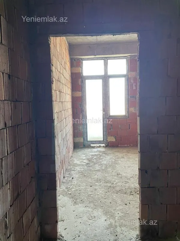 Satılır 3 otaqlı yeni tikili 83 m²