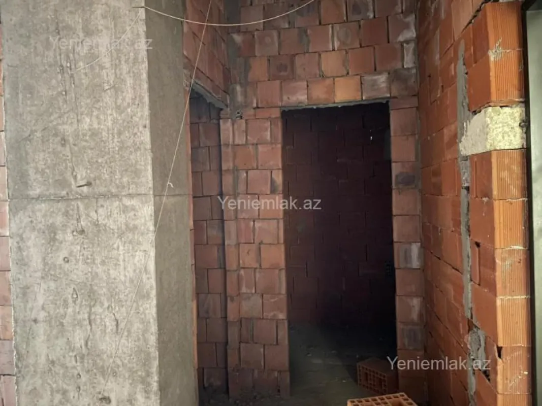 Satılır 3 otaqlı yeni tikili 83 m²