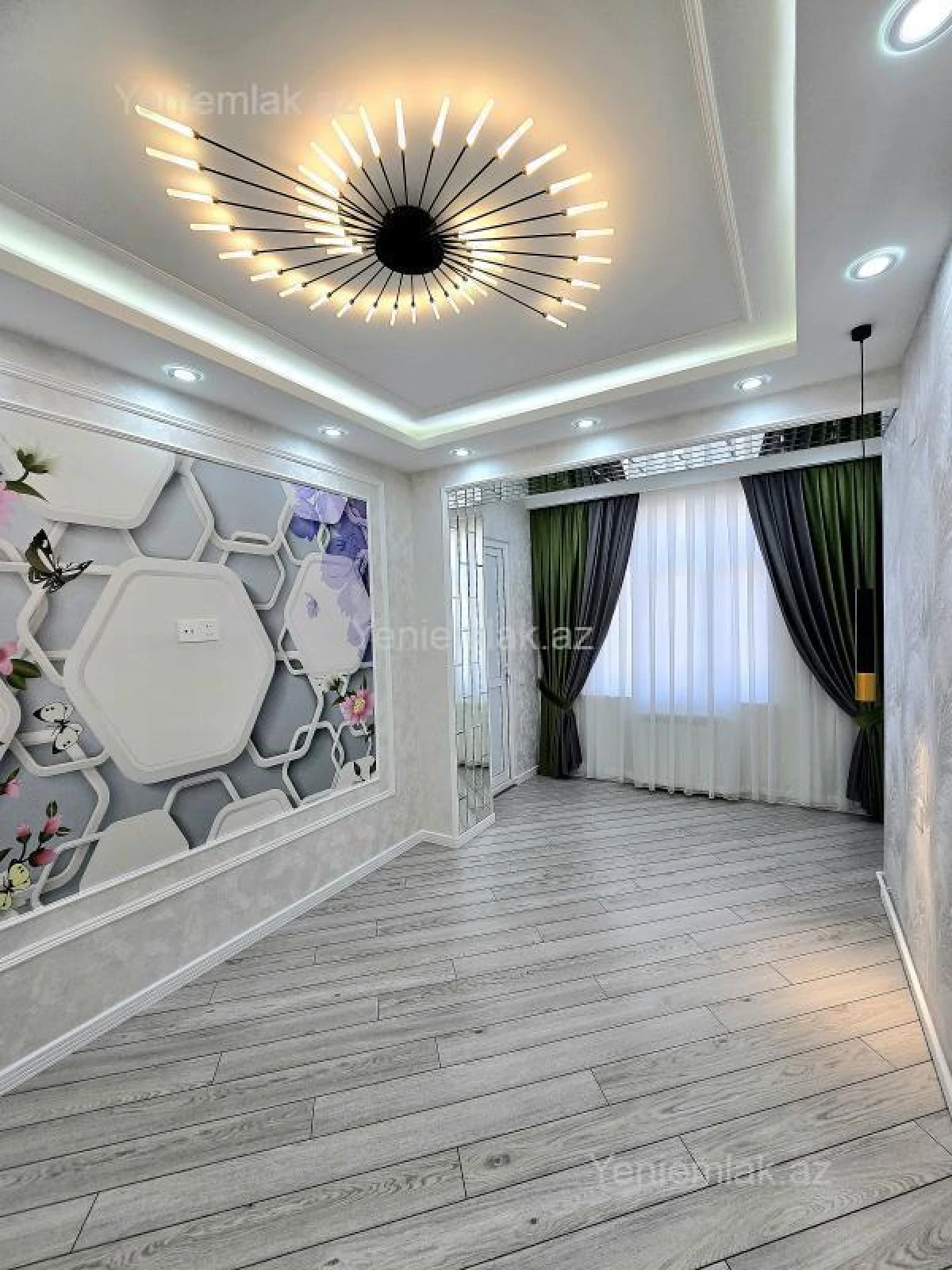 Satılır 2 otaqlı köhnə tikili 65 m²