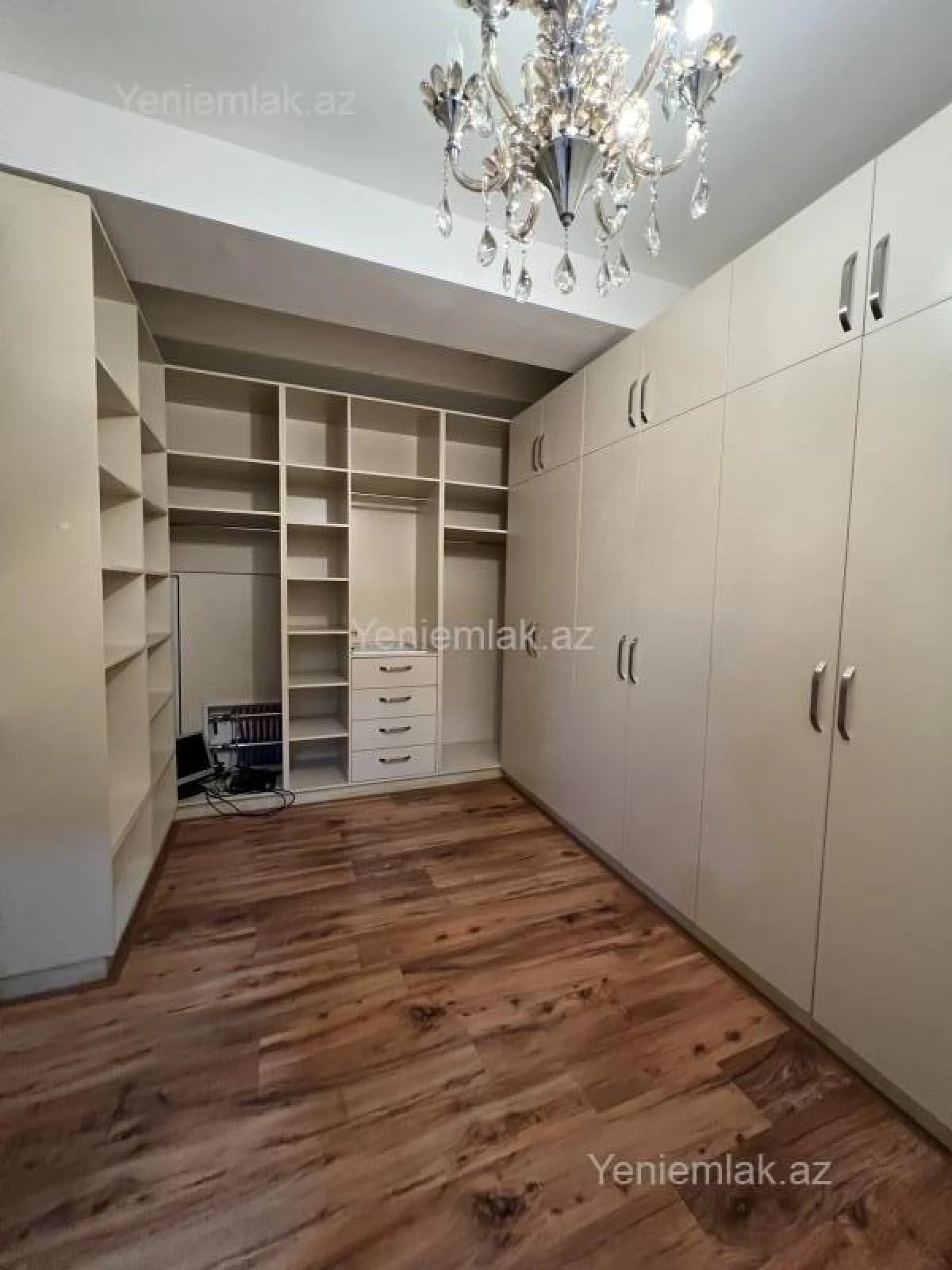 Satılır 6 otaqlı yeni tikili 400 m²