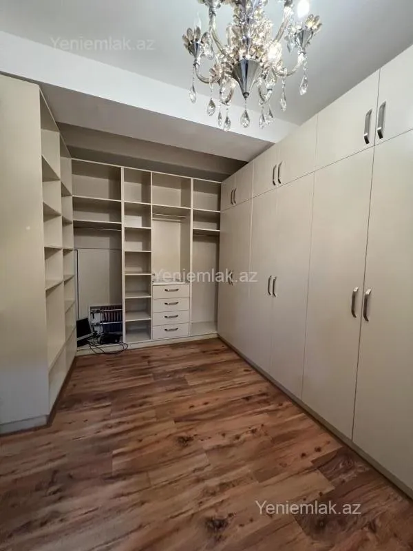 Satılır 6 otaqlı yeni tikili 400 m²