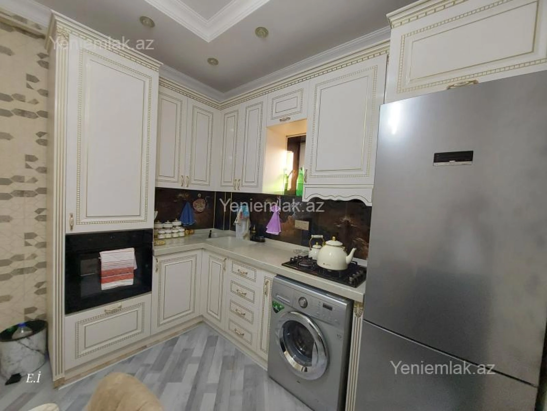 Satılır 3 otaqlı yeni tikili 83 m²