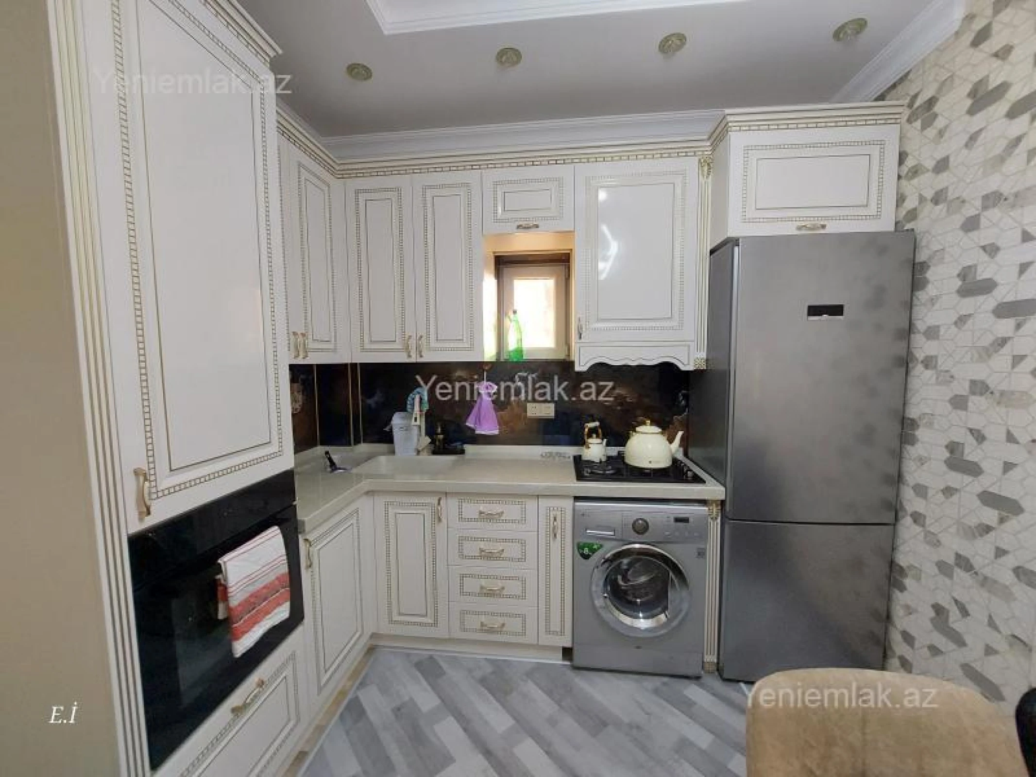 Satılır 3 otaqlı yeni tikili 83 m²