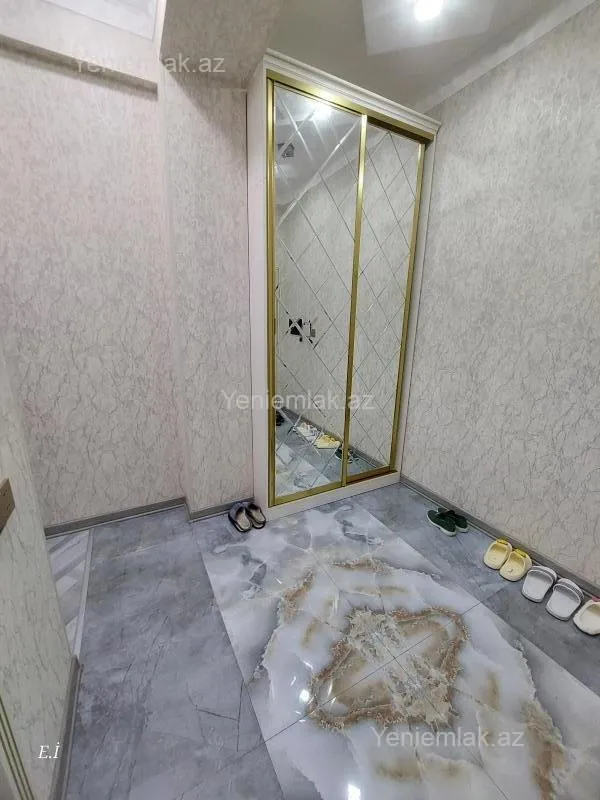 Satılır 3 otaqlı yeni tikili 83 m²