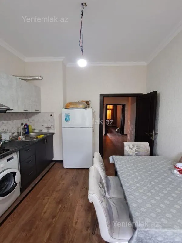Satılır 3 otaqlı yeni tikili 90 m²