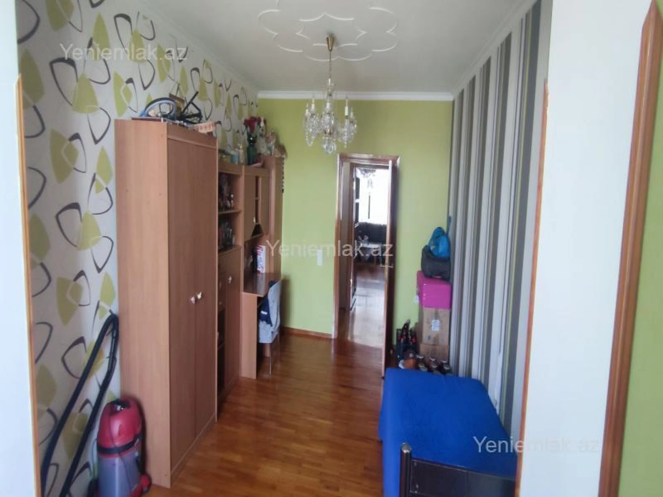 Satılır 4 otaqlı köhnə tikili 100 m²