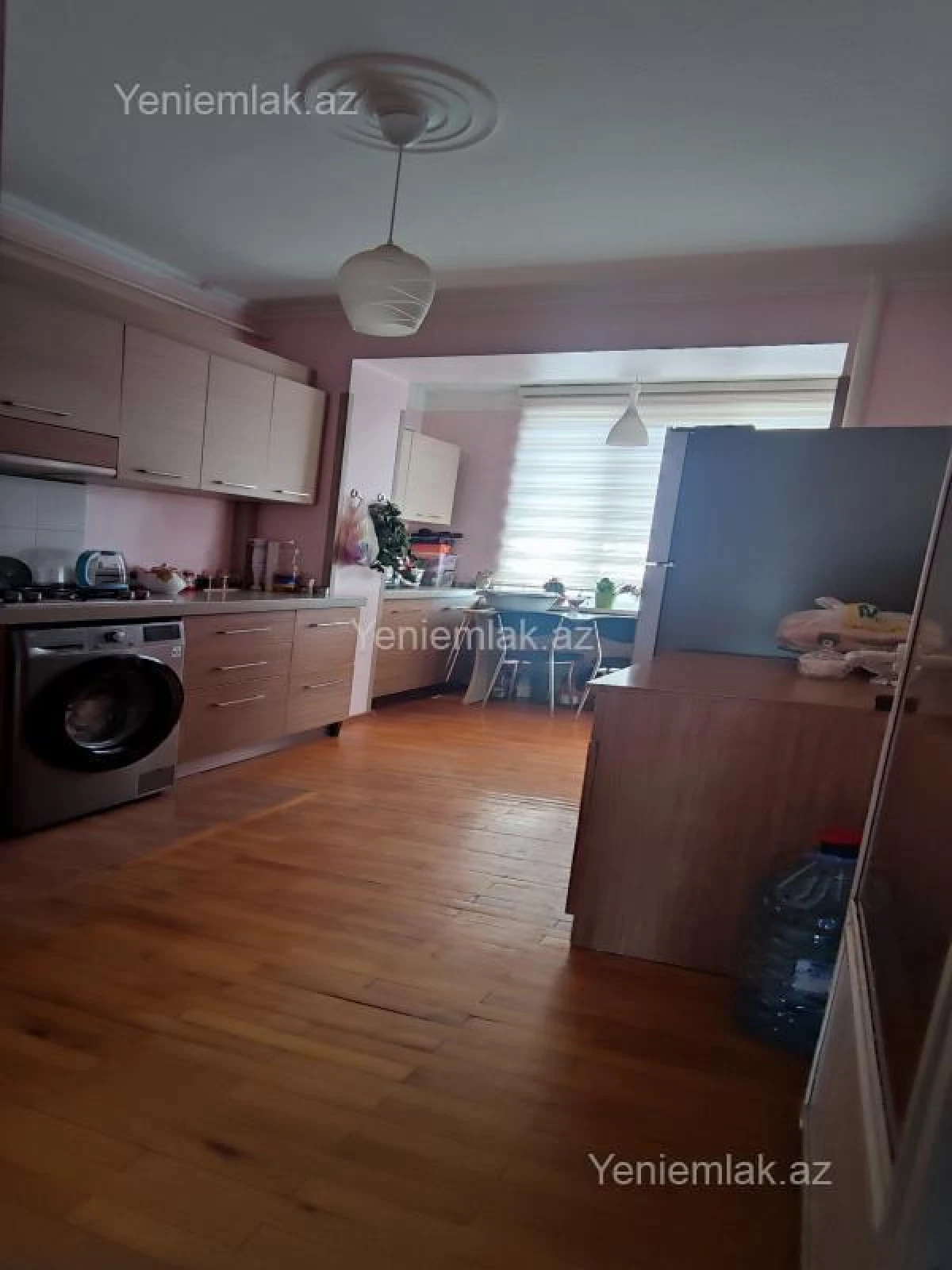 Satılır 4 otaqlı köhnə tikili 100 m²