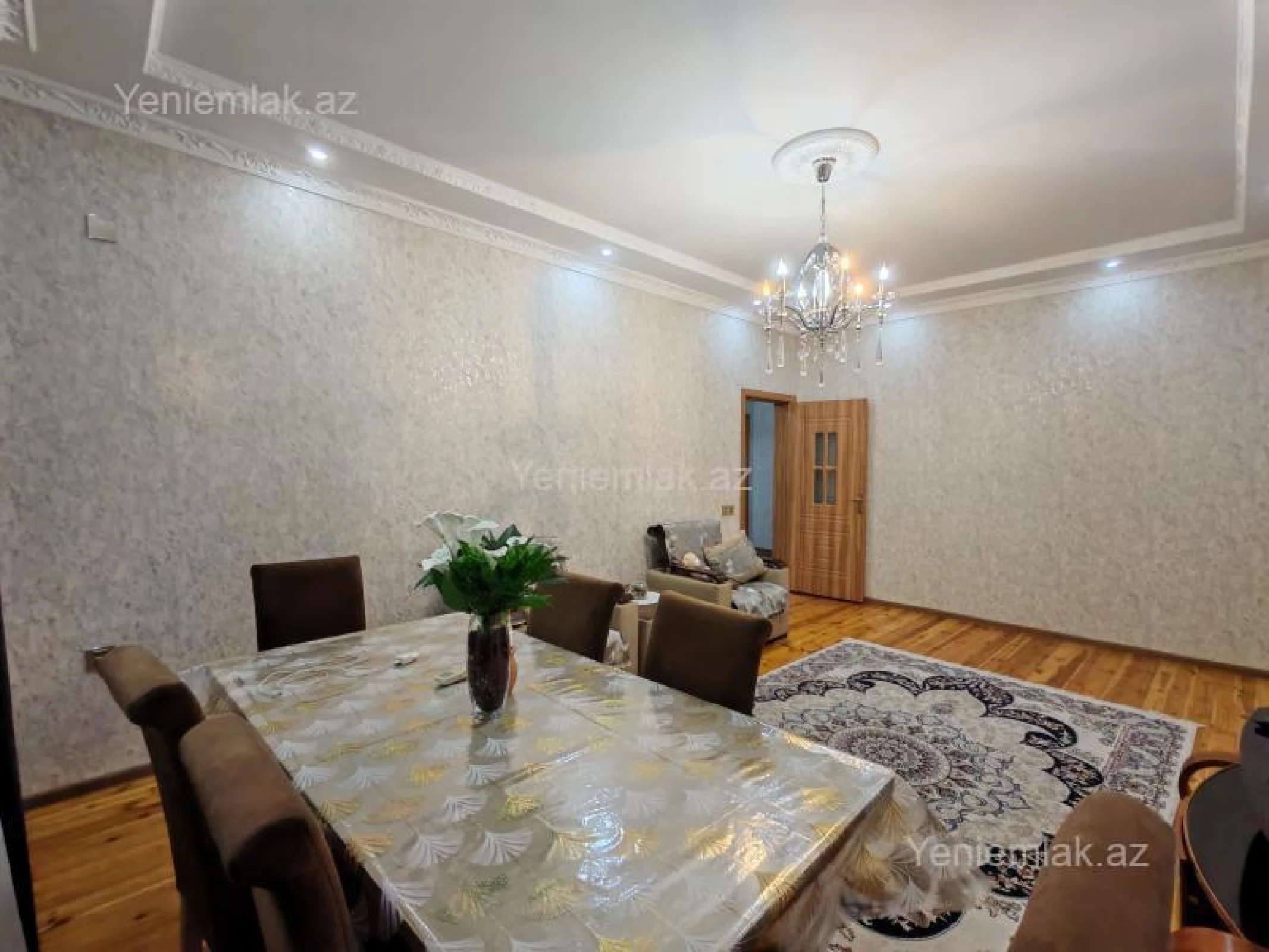 Satılır 7 otaqlı həyət evi 200 m²