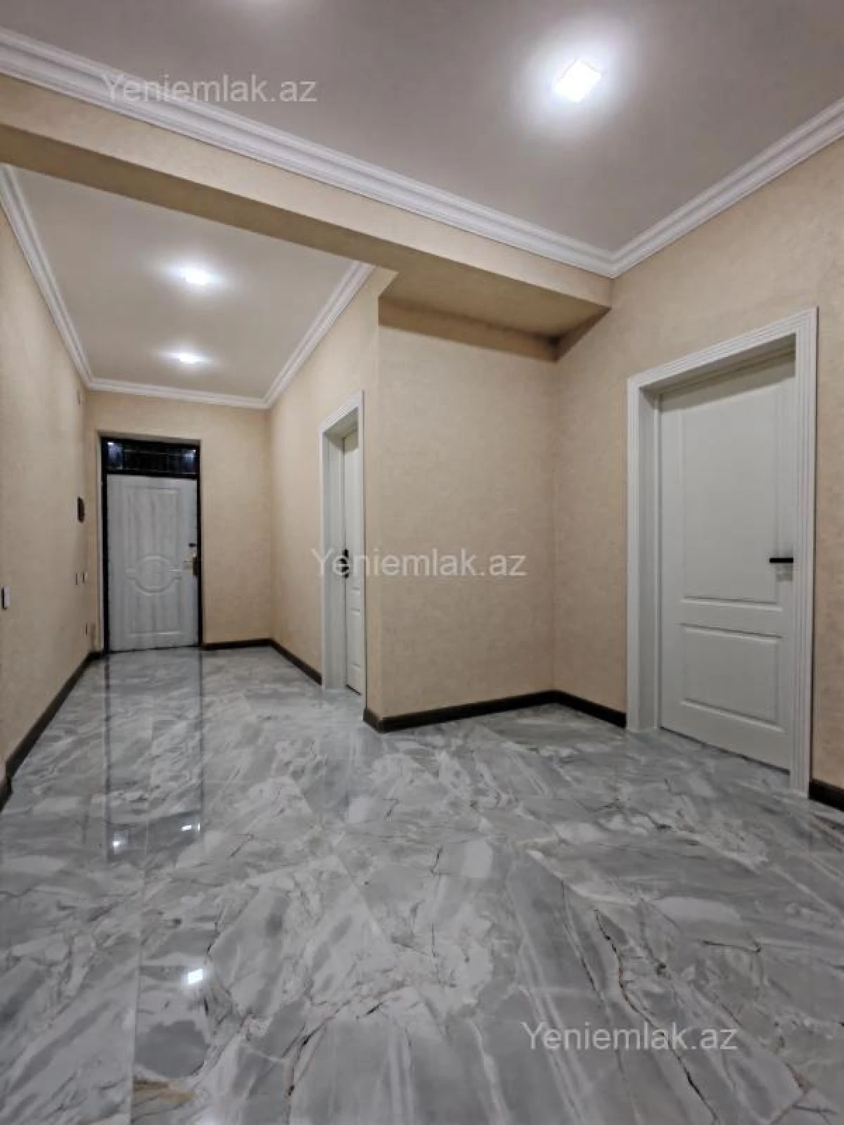 Satılır 7 otaqlı həyət evi 200 m²