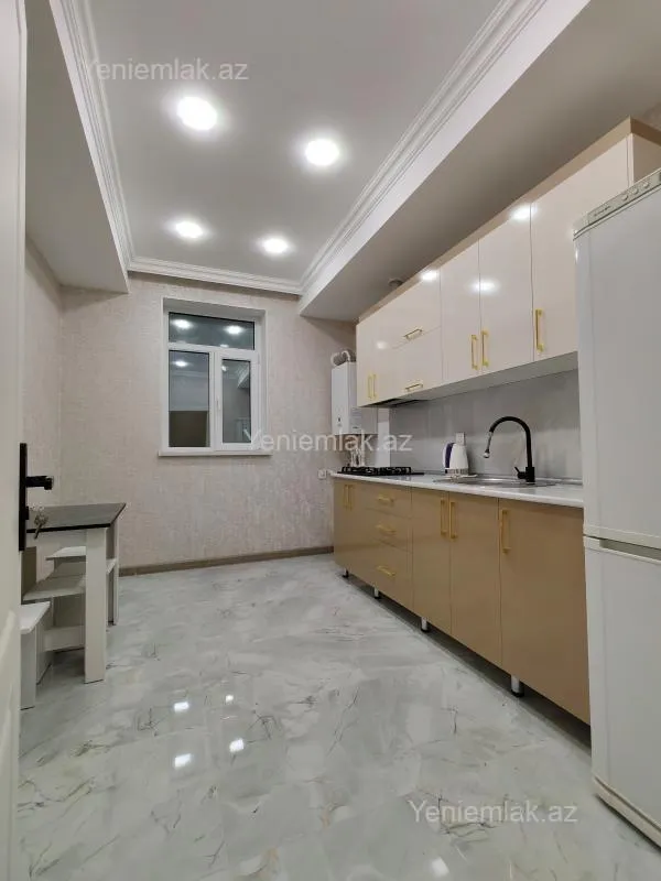 Satılır 7 otaqlı həyət evi 200 m²