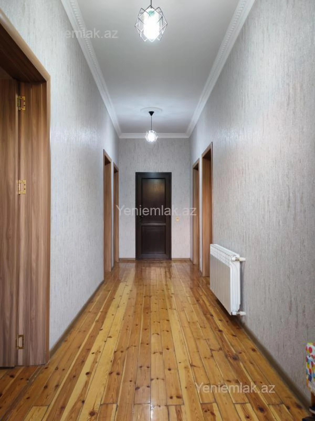 Satılır 7 otaqlı həyət evi 200 m²
