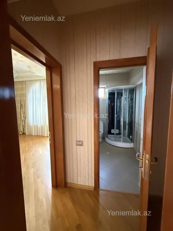 Satılır 6 otaqlı həyət evi 400 m²