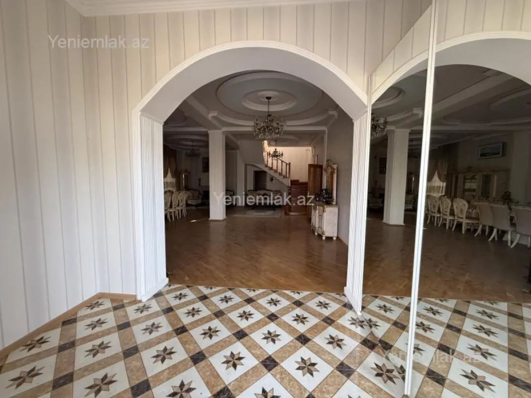 Satılır 6 otaqlı həyət evi 400 m²