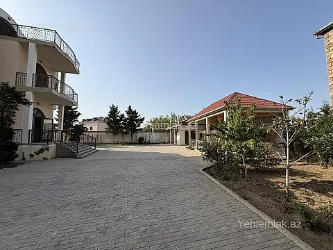 Satılır 6 otaqlı həyət evi 400 m²