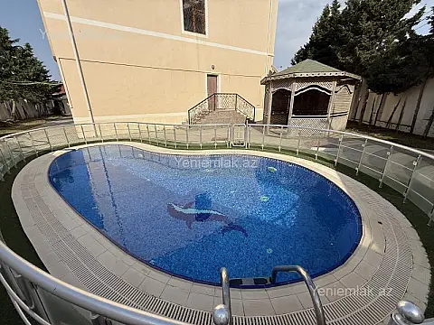 Satılır 6 otaqlı həyət evi 400 m²