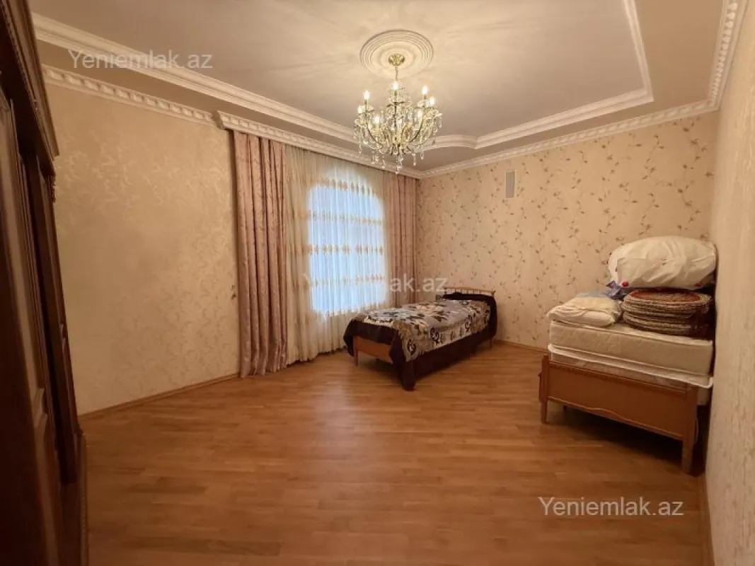 Satılır 6 otaqlı həyət evi 400 m²