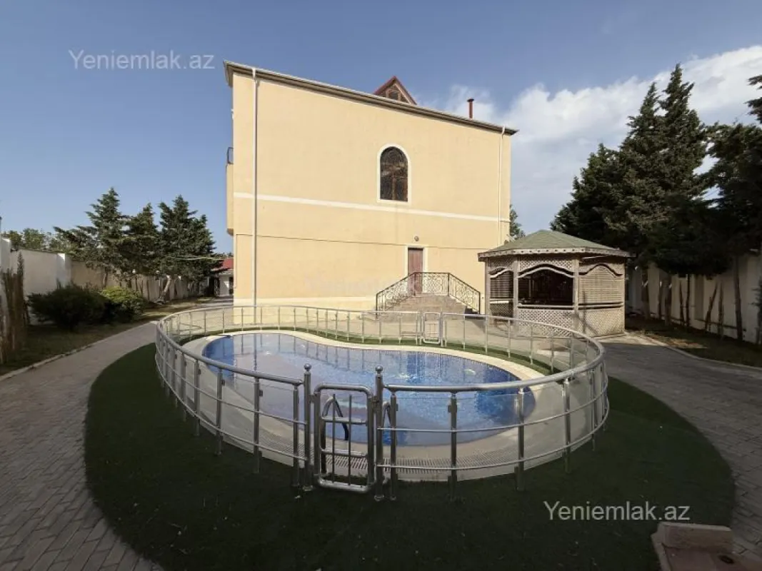 Satılır 6 otaqlı həyət evi 400 m²