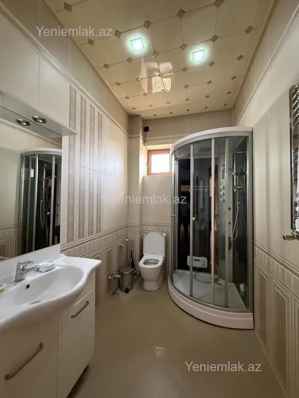 Satılır 6 otaqlı həyət evi 400 m²