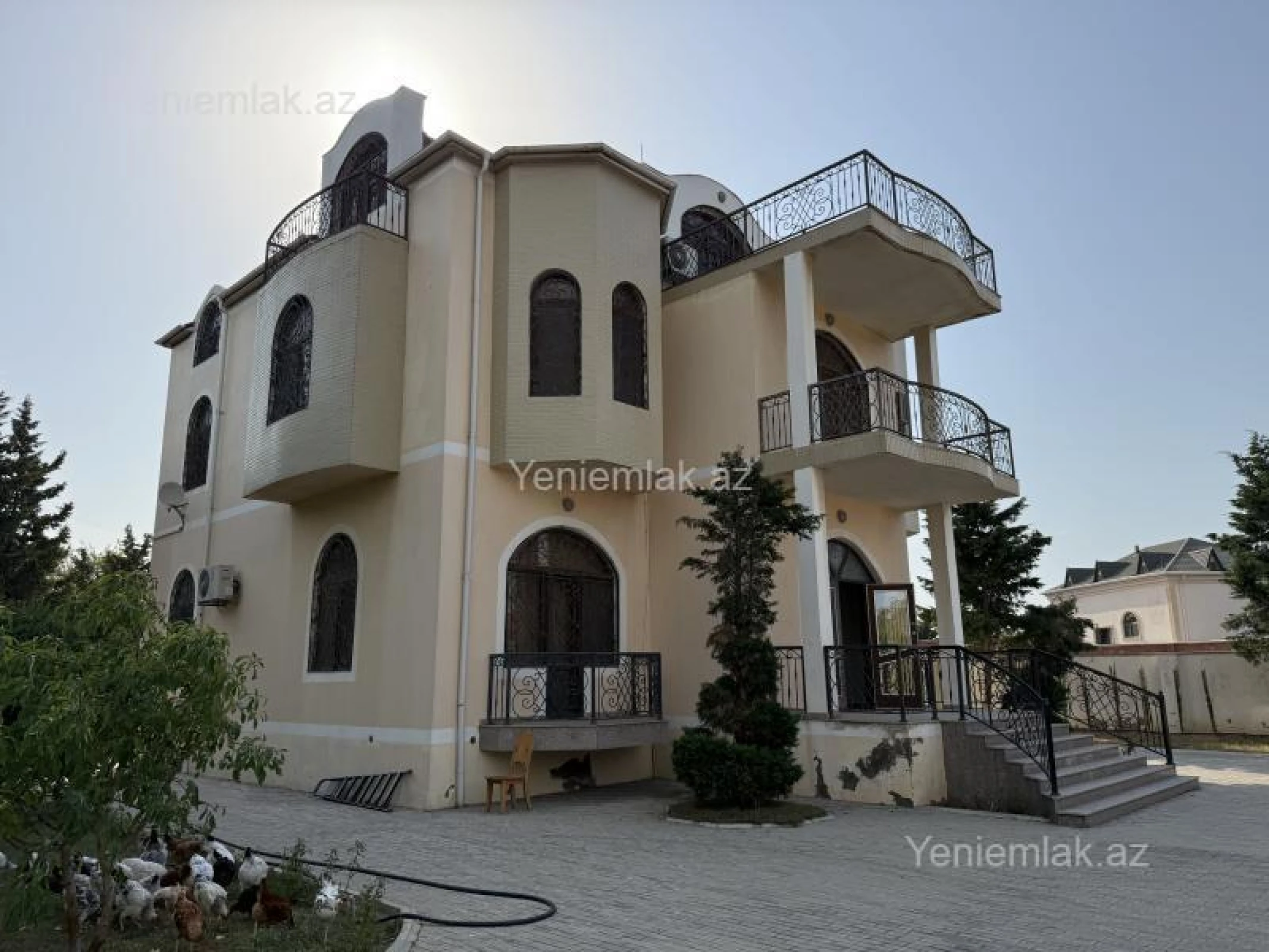 Satılır 6 otaqlı həyət evi 400 m²