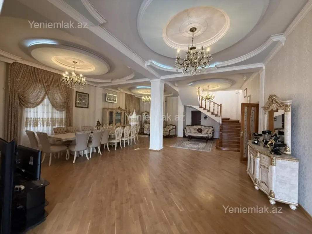 Satılır 6 otaqlı həyət evi 400 m²