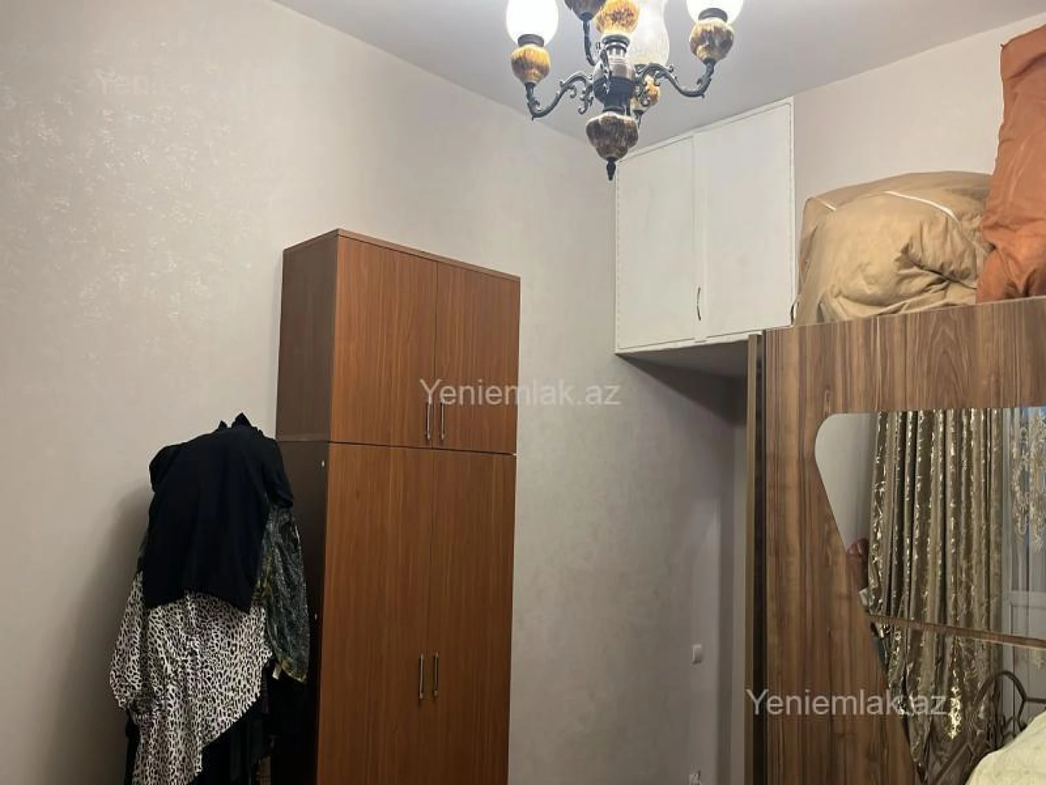 Satılır 2 otaqlı köhnə tikili 83 m²