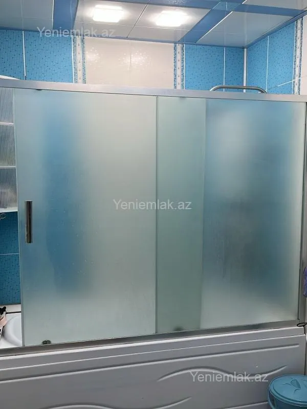 Satılır 2 otaqlı köhnə tikili 83 m²