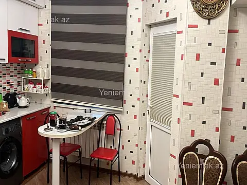 Satılır 2 otaqlı köhnə tikili 83 m²