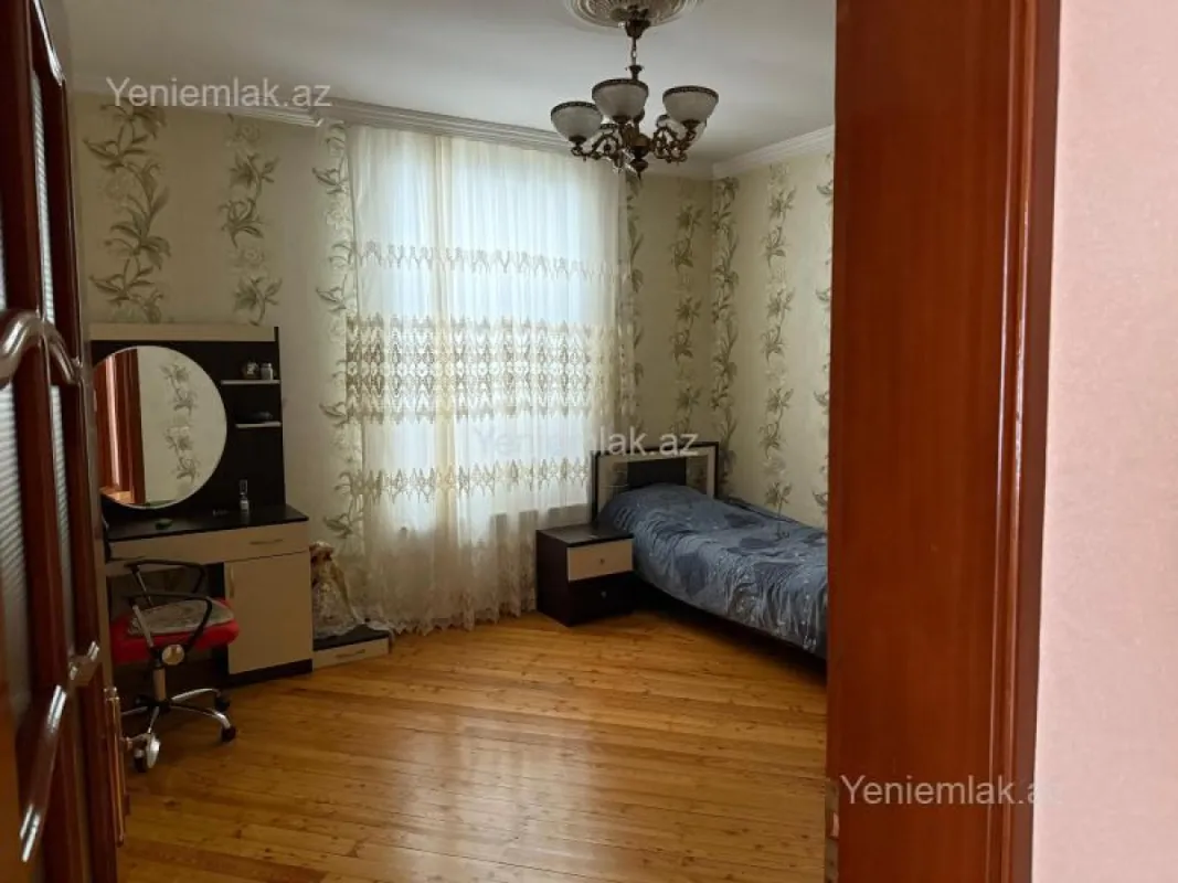 Satılır 6 otaqlı həyət evi 310 m²