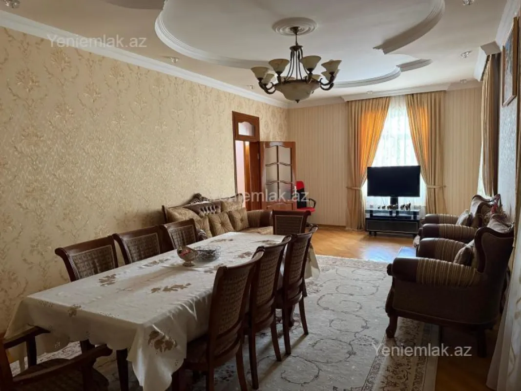 Satılır 6 otaqlı həyət evi 310 m²