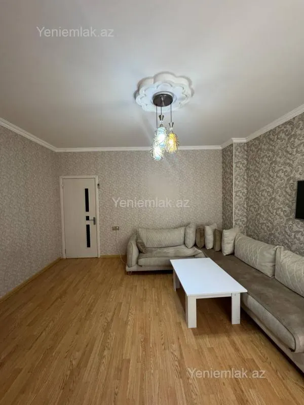 Satılır 3 otaqlı yeni tikili 72 m²