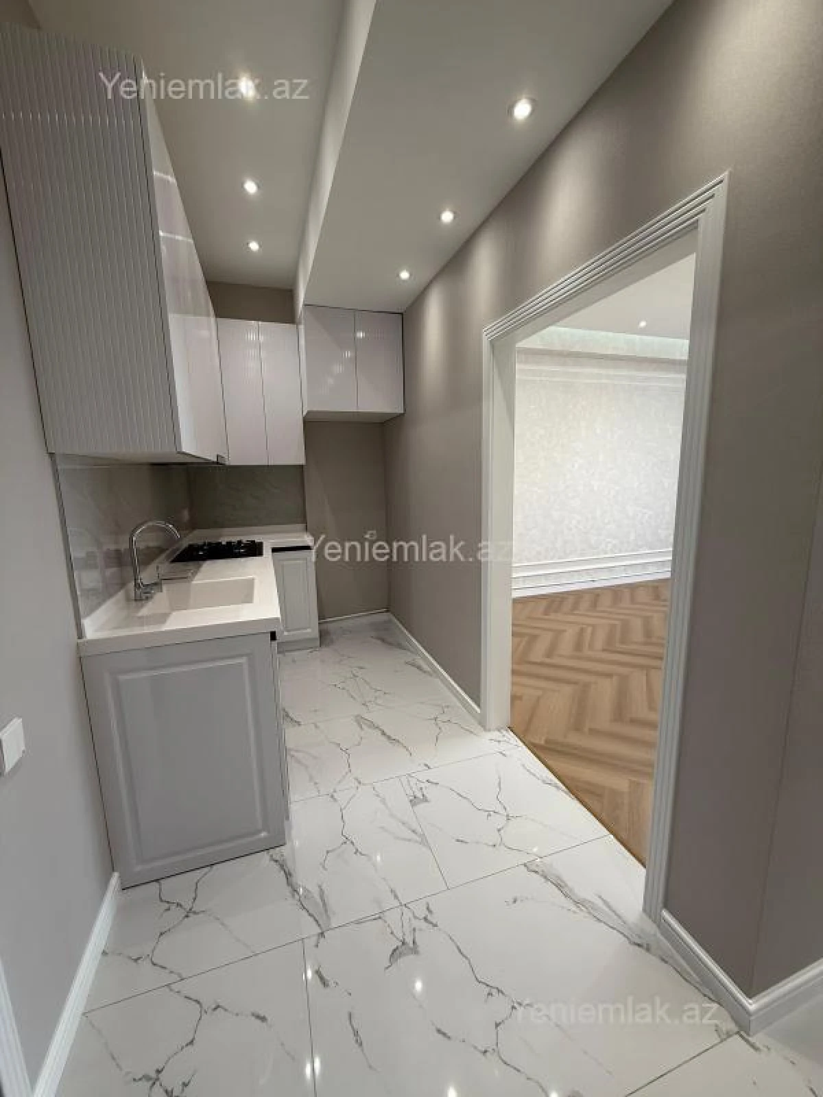 Satılır 2 otaqlı yeni tikili 60 m²